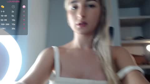 Snapshot of paulirose chatting on January 4, 2025, 3:29 am paulirose online show from January 4, 2025, 3:29 am