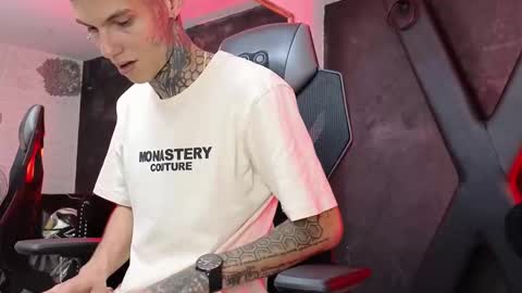 Paulo online show from December 18, 2025, 9:32 pm