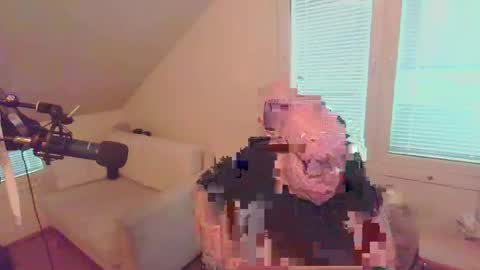 Snapshot of pavelishanov chatting on February 23, 2026, 6:22 am pavelishanov online show from February 23, 2026, 6:22 am