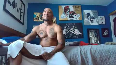 Snapshot of pcuddy3 chatting on November 13, 2025, 10:52 pm Phenomenal online show from November 13, 2025, 10:52 pm