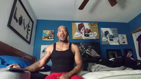 Snapshot of pcuddy3 chatting on November 19, 2025, 2:33 am Phenomenal online show from November 19, 2025, 2:33 am