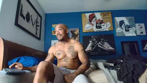 Snapshot of pcuddy3 chatting on November 27, 2025, 3:25 pm Phenomenal online show from November 27, 2025, 3:25 pm