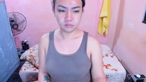 Snapshot of peachperfect_ chatting on April 18, 2026, 7:18 pm I dont demand tokens for as long as youre not requesting anything but that doesnt mean I dont need tokens.. I dont do free online show from April 18, 2026, 7:18 pm