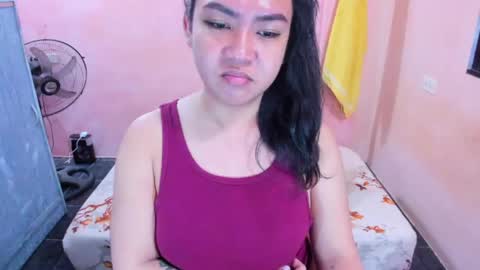 Snapshot of peachperfect_ chatting on April 21, 2026, 8:01 pm I dont demand tokens for as long as youre not requesting anything but that doesnt mean I dont need tokens.. I dont do free online show from April 21, 2026, 8:01 pm
