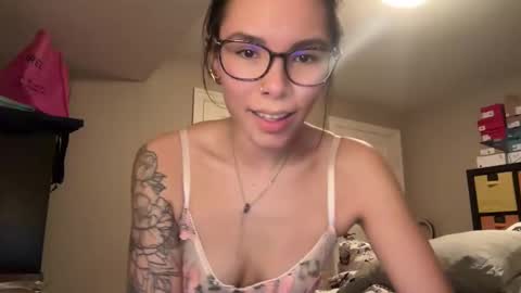 peachteases online show from April 25, 2026, 4:15 am