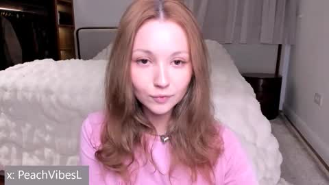 Lili online show from October 11, 2025, 5:28 am