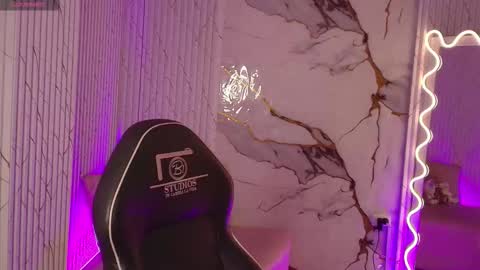 peachy_tay online show from March 20, 2026, 11:37 am