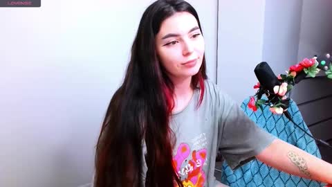 Peachy online show from November 24, 2025, 4:29 pm