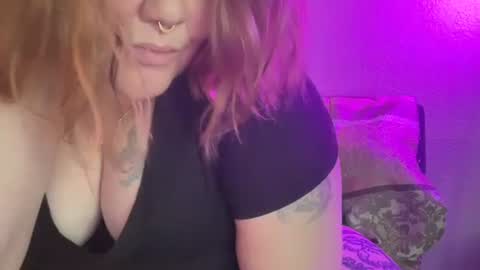 Snapshot of peachynessa chatting on September 9, 2025, 12:21 am Peachy Nessa online show from September 9, 2025, 12:21 am