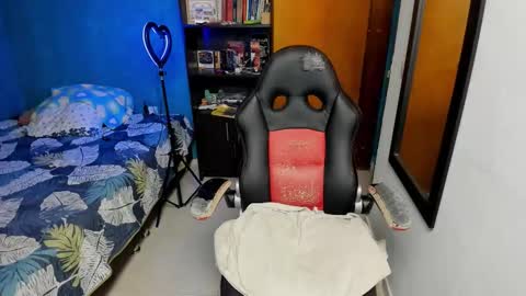 Tangerine Penaut online show from October 2, 2025, 12:28 am