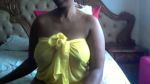 Snapshot of pearassmmm chatting on February 11, 2025, 6:40 am pearassmmm online show from February 11, 2025, 6:40 am