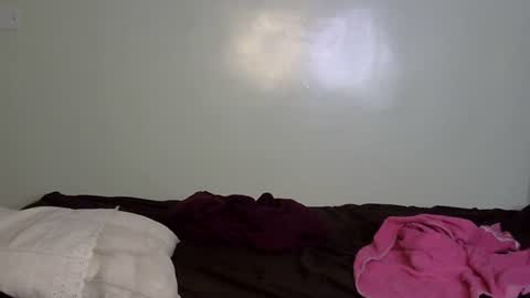 pearl_velvet1 online show from June 29, 2026, 4:40 pm