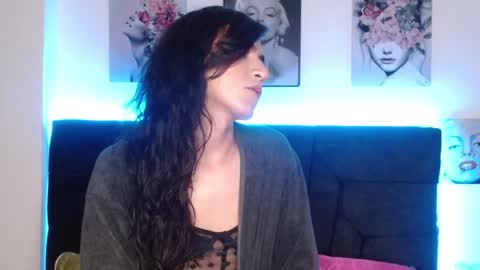 Snapshot of pearlatin chatting on January 10, 2025, 1:21 am pearlatin online show from January 10, 2025, 1:21 am