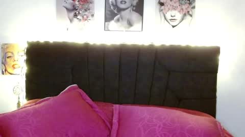 Snapshot of pearlatin chatting on October 30, 2025, 10:32 pm pearlatin online show from October 30, 2025, 10:32 pm