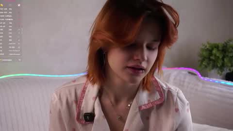 Lily online show from October 17, 2025, 1:09 am