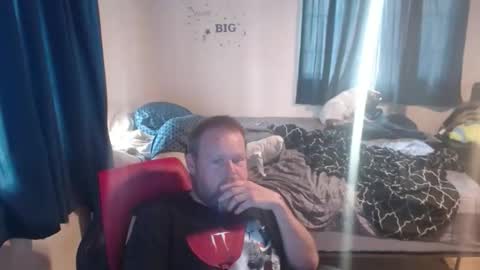 Snapshot of pecker40 chatting on April 12, 2026, 7:41 pm pecker40 online show from April 12, 2026, 7:41 pm