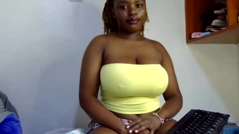 Snapshot of peekyshams chatting on September 13, 2025, 8:14 am peekyshams online show from September 13, 2025, 8:14 am