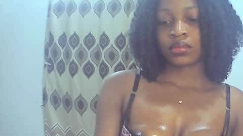 Lizzy online show from October 14, 2025, 7:25 pm