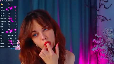 Snapshot of peggyhodges chatting on September 22, 2025, 8:44 pm LisaDrako online show from September 22, 2025, 8:44 pm