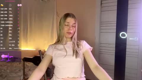 Mary online show from November 18, 2025, 6:23 pm