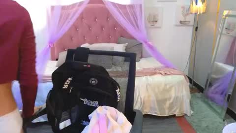 peneelopeecute online show from February 18, 2026, 6:26 pm