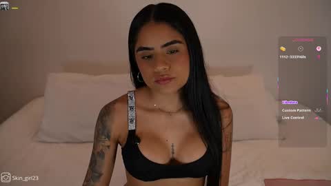 penelopesexx_ online show from October 17, 2025, 9:39 pm