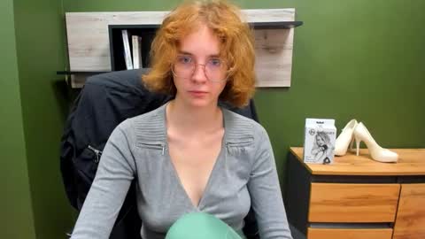 Snapshot of penny_lust chatting on September 12, 2025, 6:24 am Penny online show from September 12, 2025, 6:24 am