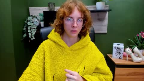 Snapshot of penny_lust chatting on October 17, 2025, 5:32 am Penny online show from October 17, 2025, 5:32 am