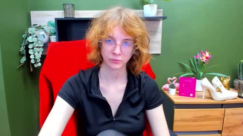 Snapshot of penny_lust chatting on November 4, 2025, 7:29 am Penny online show from November 4, 2025, 7:29 am