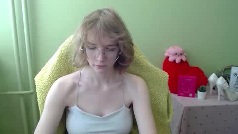 Snapshot of penny_lust chatting on November 6, 2025, 7:42 am Penny online show from November 6, 2025, 7:42 am