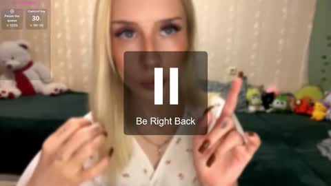 Snapshot of pennyczubakowski chatting on November 3, 2025, 2:07 pm Margot online show from November 3, 2025, 2:07 pm