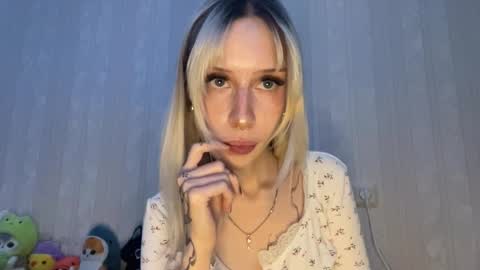 Snapshot of pennyczubakowski chatting on December 1, 2025, 2:22 pm Margot online show from December 1, 2025, 2:22 pm