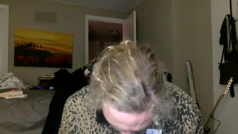 Penutbuttajelllytime online show from October 7, 2025, 1:03 am