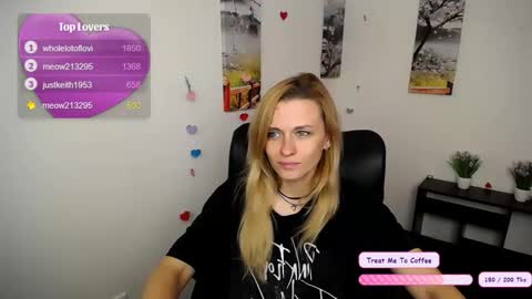 Snapshot of peppymia chatting on October 21, 2025, 6:03 am Mia online show from October 21, 2025, 6:03 am