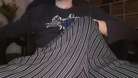 peregrintpelfox online show from December 20, 2025, 6:42 am