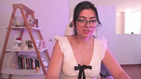Snapshot of perfect__ana chatting on January 22, 2025, 10:48 pm Sarah Ana Banana online show from January 22, 2025, 10:48 pm