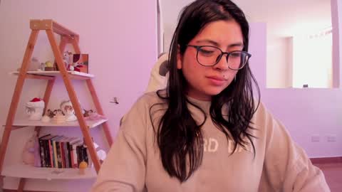 Snapshot of perfect__ana chatting on February 4, 2025, 9:52 pm Sarah Ana Banana online show from February 4, 2025, 9:52 pm