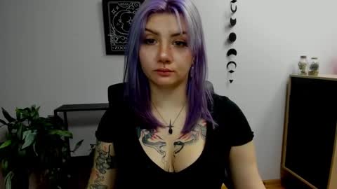 Gabbie online show from December 7, 2024, 11:18 am