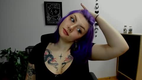 Gabbie online show from December 19, 2024, 7:07 pm