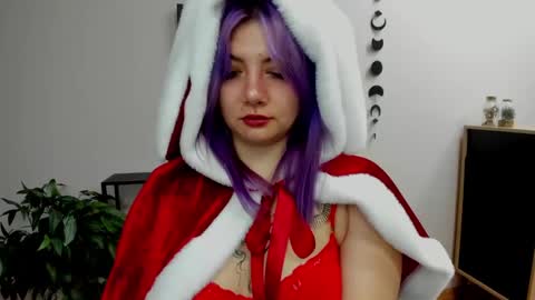 Gabbie online show from December 23, 2024, 3:12 pm