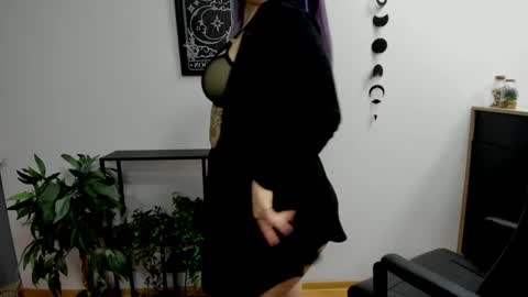 Gabbie online show from February 2, 2025, 9:02 pm