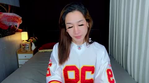 Snapshot of perfectstranger_ chatting on November 6, 2025, 2:45 am Chloe online show from November 6, 2025, 2:45 am