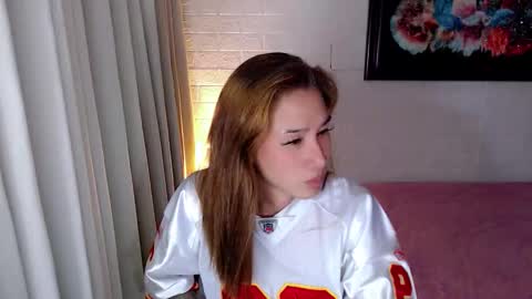 Snapshot of perfectstranger_ chatting on December 1, 2025, 6:51 am Chloe online show from December 1, 2025, 6:51 am