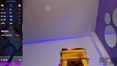 Snapshot of perla_hott1 chatting on October 13, 2025, 5:13 pm Perla online show from October 13, 2025, 5:13 pm