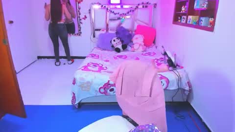 PERLA online show from November 12, 2025, 12:55 am