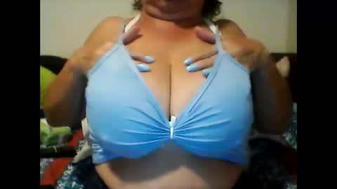 perlita070822 online show from December 20, 2024, 4:42 am