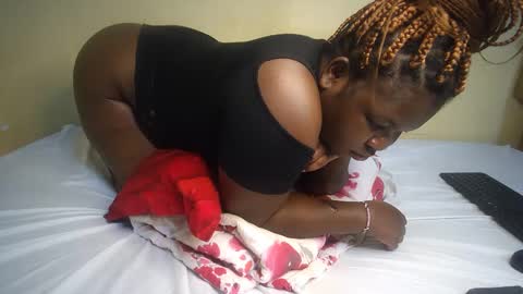 Snapshot of perpetual_doll chatting on March 12, 2025, 6:40 am perpetual_doll online show from March 12, 2025, 6:40 am