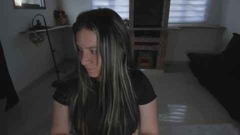 Snapshot of persefone_saira chatting on February 8, 2025, 10:19 pm Marie online show from February 8, 2025, 10:19 pm