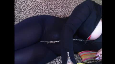 Lady K online show from October 19, 2025, 10:32 pm