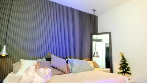 Lizza online show from December 16, 2025, 11:37 am